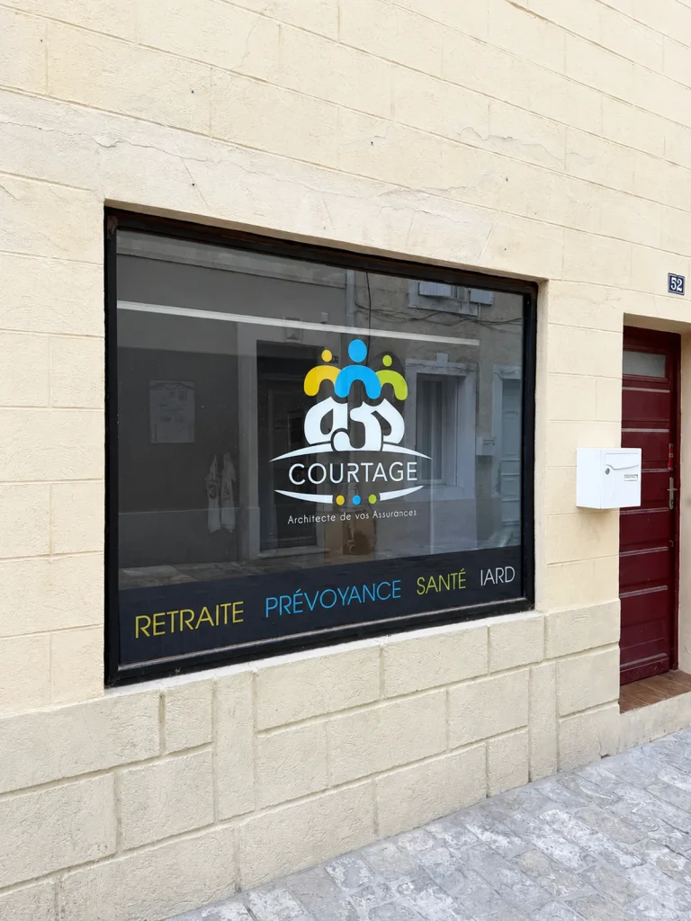 Habillage de vitrine en adhésif sur mesure pour A3S Courtage à Montpellier