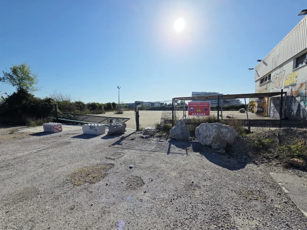 Fabrication et pose d’un panneau « Chantier interdit au public » pour SA3M à Montpellier