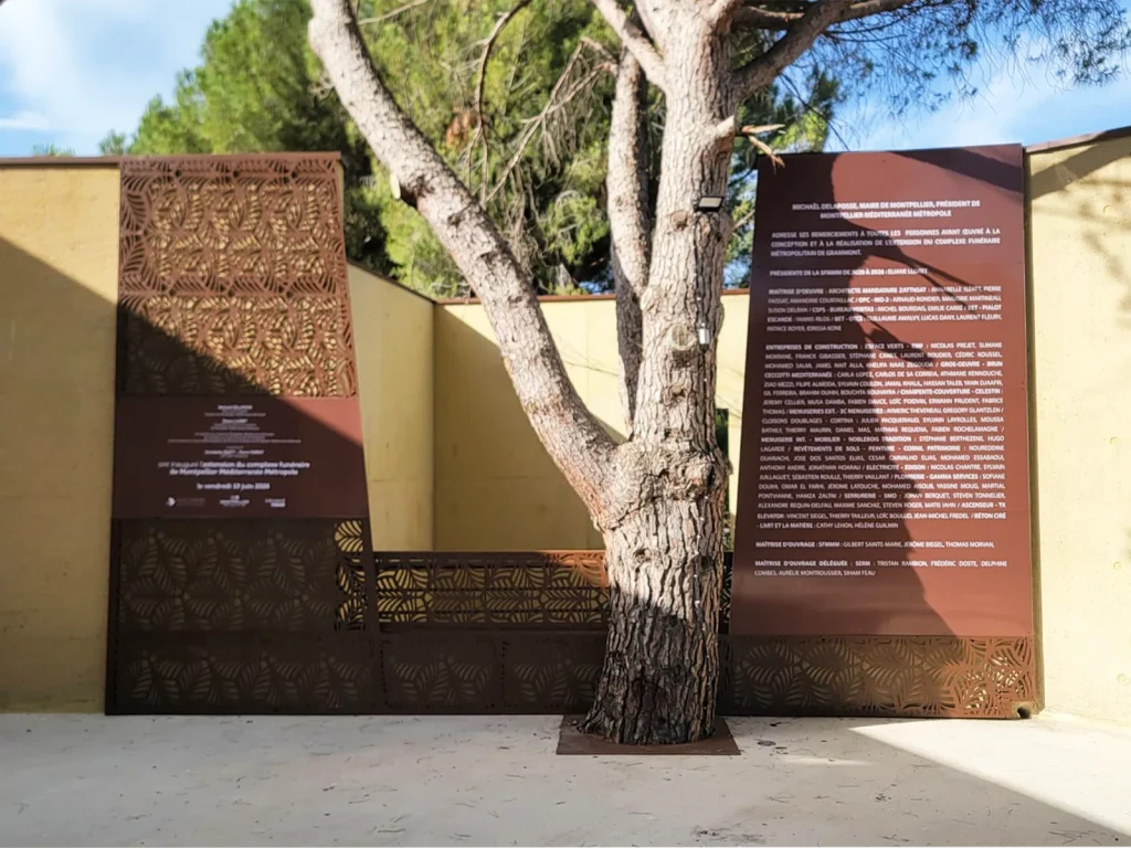 Fabrication et pose d’un panneau rigide en Dibond pour Altemed à Montpellier