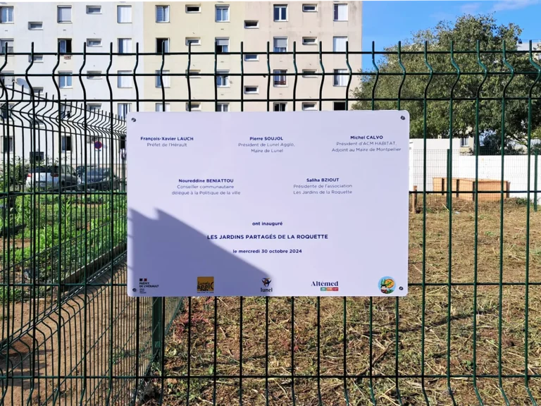 Fabrication et pose d’une plaque inaugurale pour ACM à Lunel
