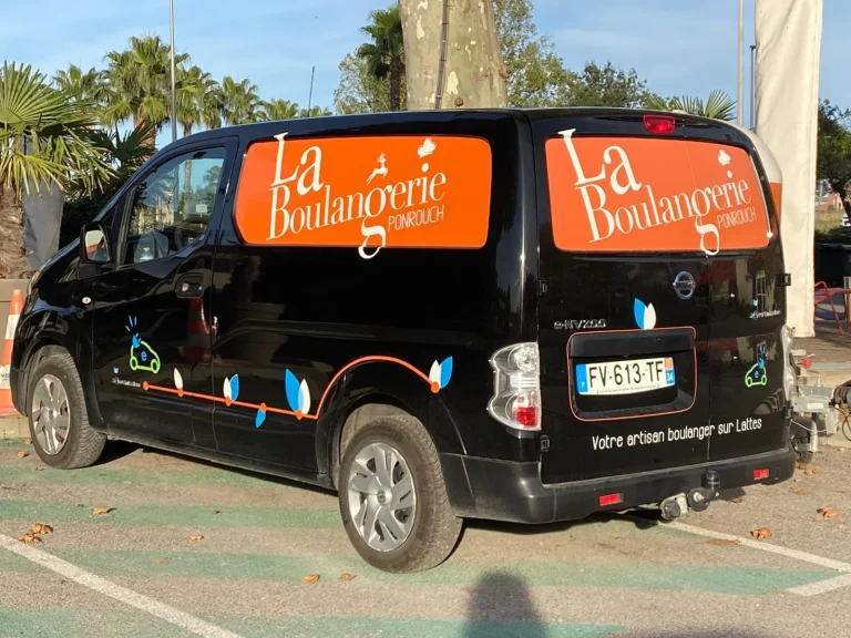 Habillage publicitaire d’un véhicule utilitaire pour Boulangerie Ponrouch à Lattes