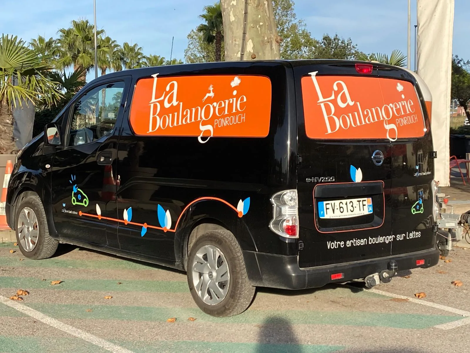Habillage publicitaire d’un véhicule utilitaire pour Boulangerie Ponrouch à Lattes