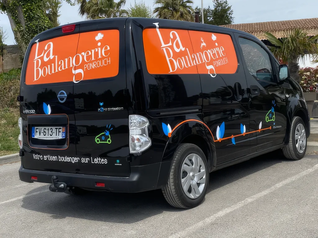 Habillage publicitaire d’un véhicule utilitaire pour Boulangerie Ponrouch à Lattes